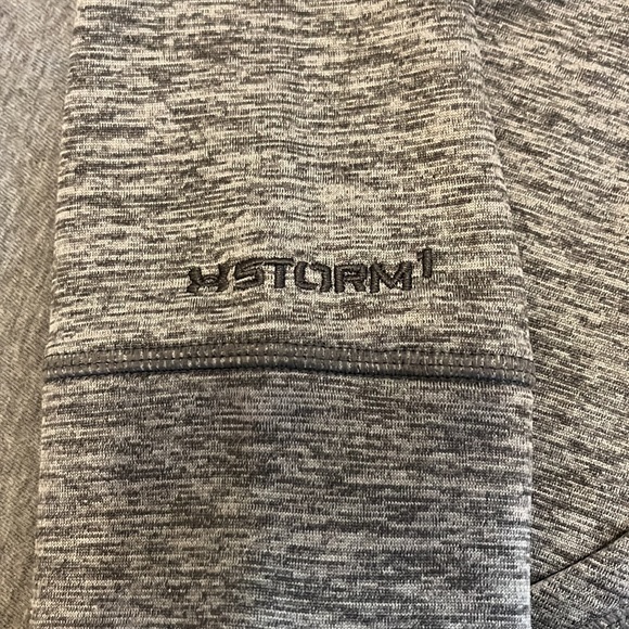 Under armor sweatshirt - Picture 3 of 3